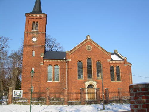 Erde 2 Standort: Kirche Vichel, seitlich